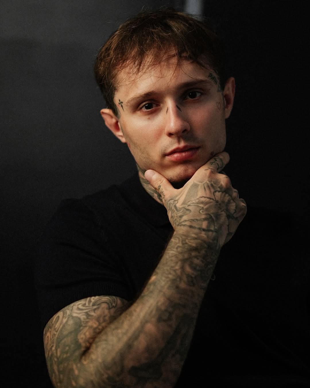 Maxim Po - Tattoo Artist